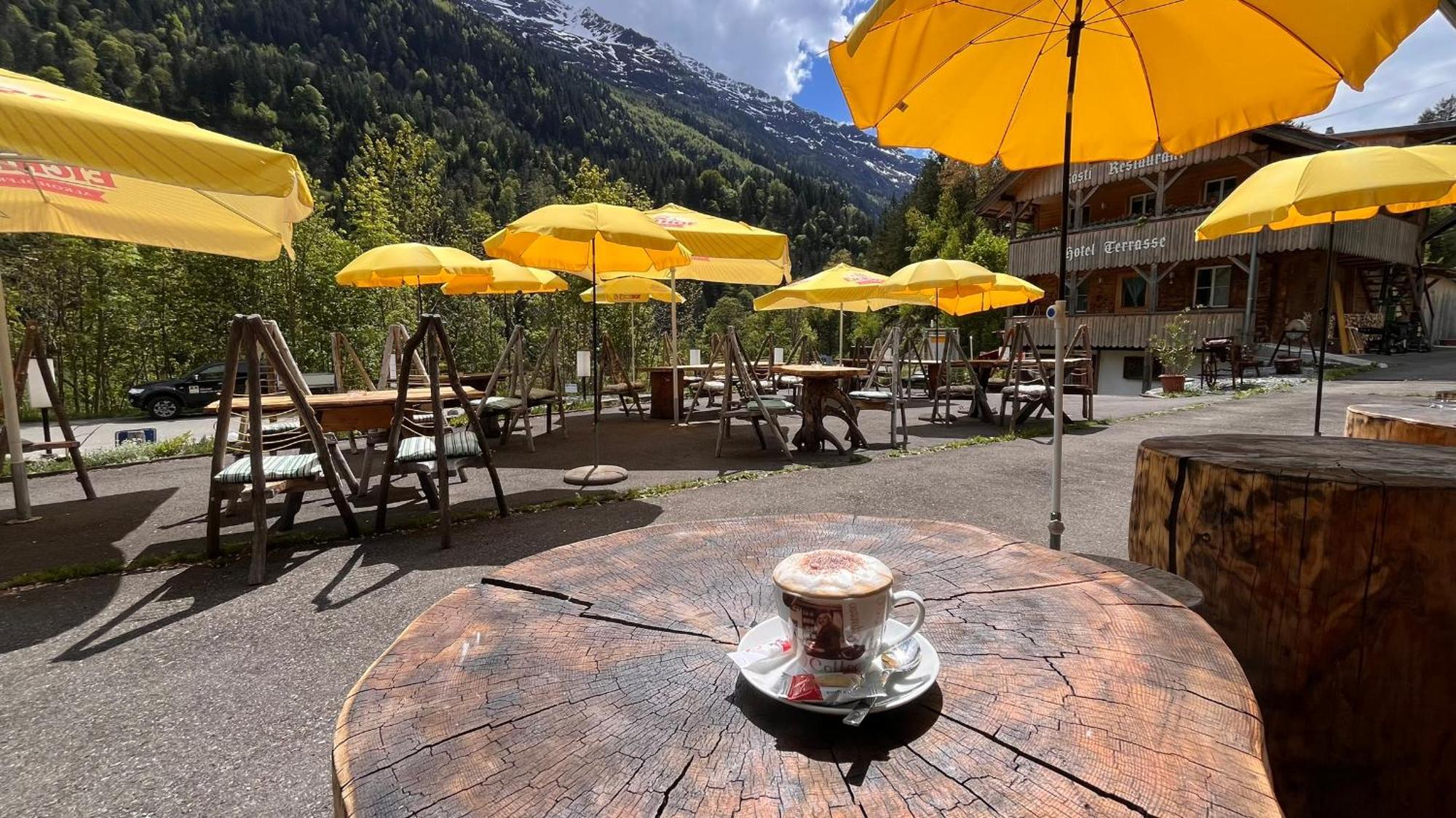 "Terrasse" Nessental Hotel Gadmen Bagian luar foto